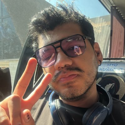 COMPLEXOIKO's profile picture. Cat lover :3 Not everyone’s cup of tea 🍵 También tengo algo de científico 🔬🧪🧫 🪴🏳️‍🌈