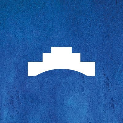 El Teatro del Bicentenario es un centro artístico y cultural abierto a todos los géneros del arte que estimula la innovación y la creación de vanguardia.