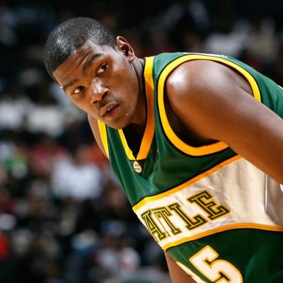 defensor de Slam Dunk e Takehiko Inoue. entendo de ufc e principalmente boxe e basquete. Seattle Supersonics(acima de tudo), Boston e Magic.