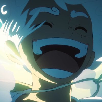 Sourire plus que joyeux pourtant vécu d’âme triste. C❤️