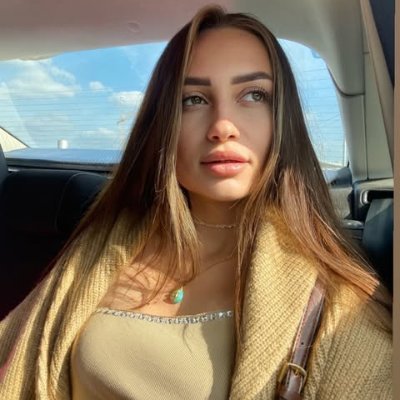 You deserve the best, love yourself with all your heart, the harder you work, the luckier you will be🌹🌹🌹