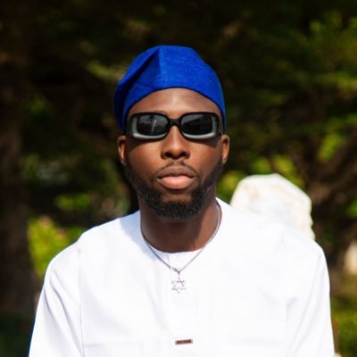 When I'm not trying to be a Lawyer, I Design Salespages & Websites for Businesses 🧘 | A Dreamer | Chelsea💙
