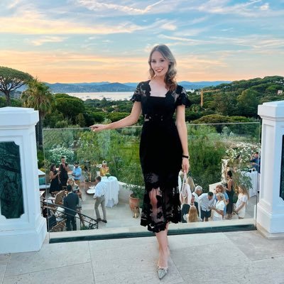 roisin0416's profile picture. A lawyer who loves life ❤️