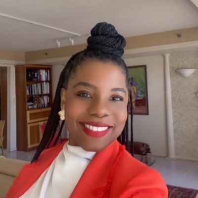 Mère. Magistrate. S/Commissaire du Gouvernement au Parquet de Port-au-Prince. Directrice de programme à l’Institut Haïtien des Droits de l’Homme.