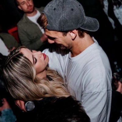 bydforever's profile picture. …..