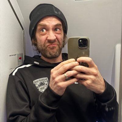 Head of Development for @lgtdesign, @cardiffdevils fan, sarcastic to the point of infuriating. Formal apologies are in the post...
