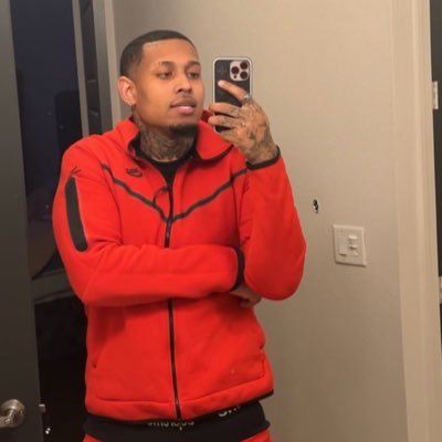 life0f2's profile picture. #LongLiveRo🕊🖤#LLD🖤 #LLTG