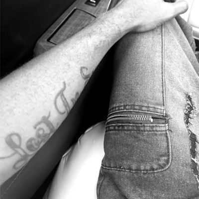 Hiddenspace37's profile picture. 