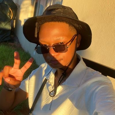 Weird👾 | 24Yrs🦋 | Aries♈️🇿🇦
://IG: @liam_lematry