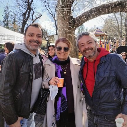 06SevilKale's profile picture. Evrende bir toz zerresi kadar bile yer kaplamayan bir fani 👣