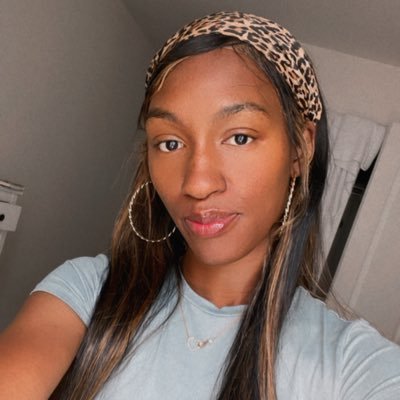 thesmartwoman_'s profile picture. Teaching strategic systems to obtain wealth in simplicity 🖤 CEO of Smart Woman Way™️ Neurodivergent Trader 📈