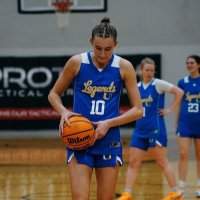 Lauren Bain 6'3 #10 2026 (@lauren_bain19) 's Twitter Profile Photo Lauren Bain 6'3 #10 2026 (@lauren_bain19) 's Twitter Profile Photo
