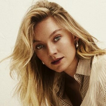 Sua primeira e melhor fonte sobre a cantora e compositora Astrid S no mundo • Fan Account | Reserva: @astridsbrazil