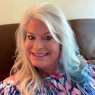 donnahayeshomes's profile picture. 