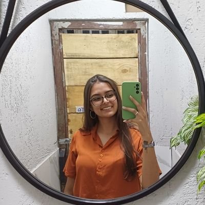 alanaags's profile picture. Dá nada, e se der, é pouca coisa