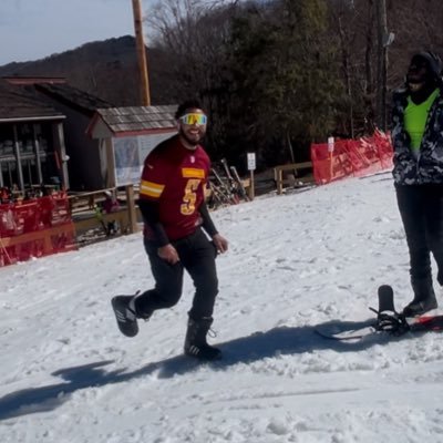 MaseMills_tw's profile picture. her suicide note say she love me to death