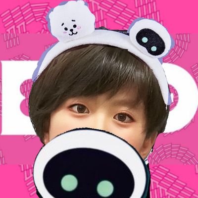 avirumi8's profile picture. 突如として私の目の前に絶世の美JINキムソクジンが現れて見事に陸で溺死。
ジンくんへの愛を呟やいたり叫んだり泣いたり忙しい。
話しかけてもらったら泣いて喜びます😭✨
ジンくんをロールモデルに自分育てと息子(リアルもう中学生)のキム育児ン中🐹
BTSJIN FAN ACCOUNT