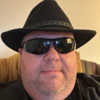 t. ray (@rayredbeer) 's Twitter Profile