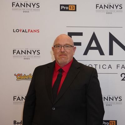 After 10 years of being a Correctional Officer 👮 in a maximum security prison, now retire and become a porn actor & PR Rep 💫 2025 ASN Awards nominee