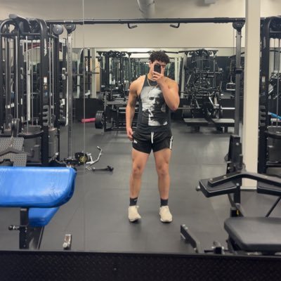 Nouvel Catholic Central,Multi sport athlete. 17,LB,TE.5’11 206lb co’27 cell “989-252-1906” Email isaiahgar24@gmail.com instagram “lbgar23