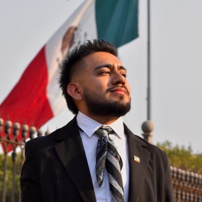 📍Ciudad de México 📝 Lic. en Derecho ¡Jotear es tu derecho! 🌸 Corazón a la izquierda y de colores 🏳️🌈 Todo a título personal.