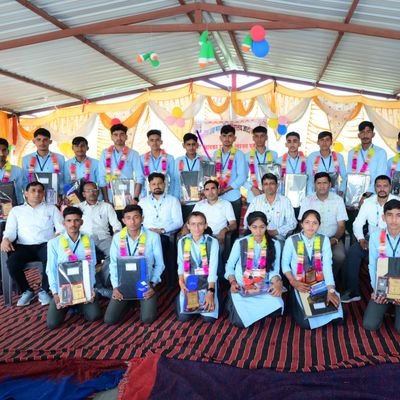 Meenamaheshji's profile picture. govt.job