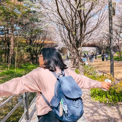 coldflowersss's profile picture. 