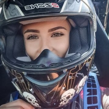 A good friend has just returne d to Australia. She is beautiful and kind. If you are over 35, please add her ws: https://t.co/hut4W7SebS