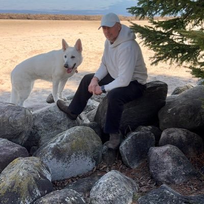 edenservicedog's profile picture. 