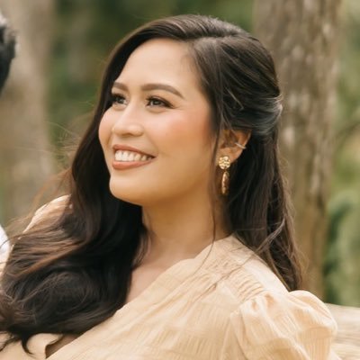 _densyang's profile picture. a very tired girl