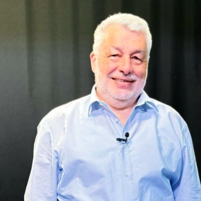 MatteoOleggini's profile picture. Sono un curioso compulsivo, sempre in cerca di novità e sfide. Mi piace scrivere e partecipare a progetti e la mia nuova frontiera è la generatività sociale.