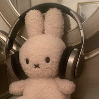 우롱차 (@hdhq8u) 's Twitter Profile