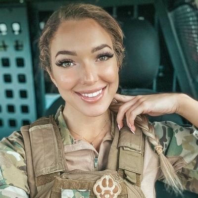 I'm Lucy brookman I'm from ghenn height Texas but grew up in lreland