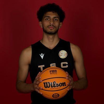 Student Athlete | 6”0 Guard 🏀| UK🇬🇧| Class of 2025 | Email: Dompaymanfar2006@gmail.com
