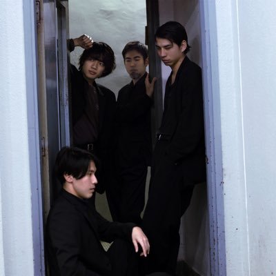 アルドファンアイク|Vo. Gt. Tp. Key. @onoue_skmk|Gt. Sax. @D7sound|Ba. @ZERUTOLUS|Dr. @dischaaageee3| aldovaneyckband@gmail.com