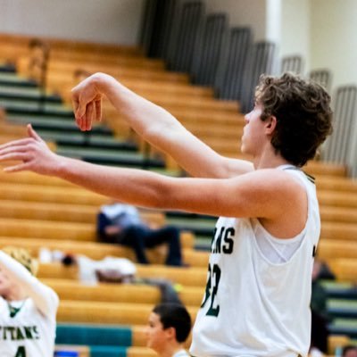 ColeJBridson0's profile picture. Traverse City West 28’ | 🏀 |6’4 185| 231-631-8170 | email: Cjbridson528@gmail.com | 3.67GPA