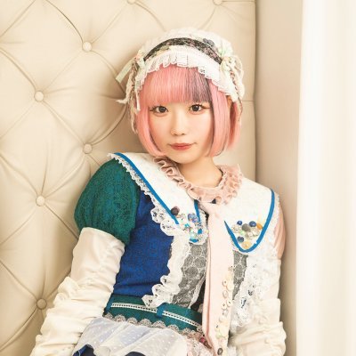 @tonalia_jp 思案ブルー🦕 文章です→https://t.co/xWjwtASTSH フォロワー3️⃣0️⃣0️⃣0️⃣人でサブ垢開設😭😭😭