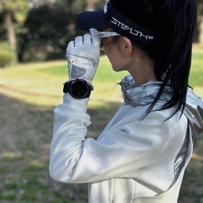 leas_y's profile picture. She knows true freedom isn’t far away — it lives where the heart feels at peace. 🌿☕️