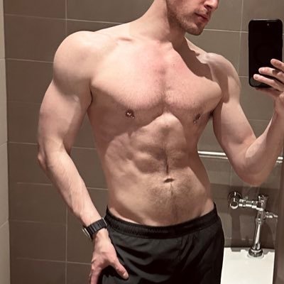 Collecting 🍆👊. Based in Toronto - Open to Travelling. DMs open. Paypal: https://t.co/lBS2g5x8fJ
