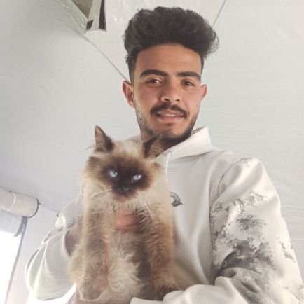 I am Youssef from Gaza, trying to escape the genocide and save my cat.🇵🇸🍉🍉🐈