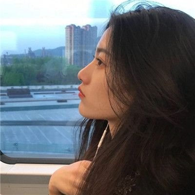 しばらく観察していると、毎日急騰している銘柄を推奨していることが分かりました。
フォローした後、私も同じ株を買って、258万円稼ぎました。 私は彼にとても感謝していま📷@EKARLOZ