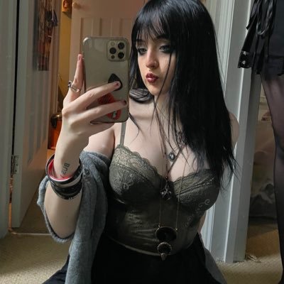 killmeforalways's profile picture. paralysed (counterfeit version).