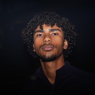 LeSeulLeSey's profile picture. 