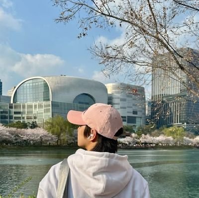 valiyaaValy's profile picture. 