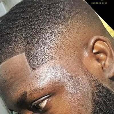EjitJohn's profile picture. professional mobile barber 💈