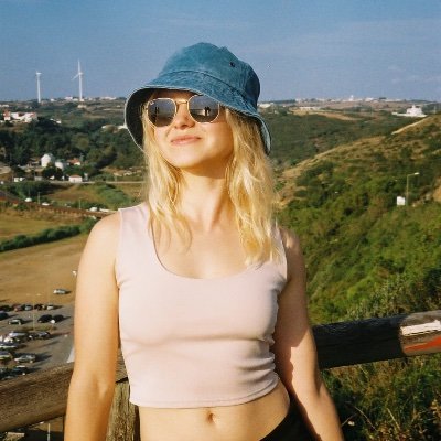 flordaucrania's profile picture. Designer by day, startup enthusiast by night