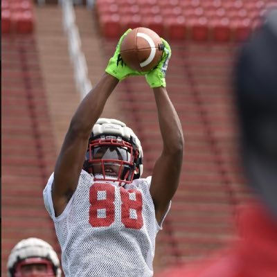 ATH/WR @ GardenCityCC | 4 YEARS ELIGIBILITY | 5’10 180 | 4.43 40 22+ MPH | All-State 2023 | 865-585-1898