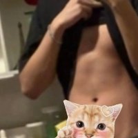 uiio (@hhu18110476) 's Twitter Profile