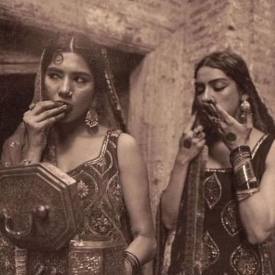 philosophy graduate. feminist. DU/JNU bla bla bla.
somedays, i try to love life. other days, I struggle with cPTSD, depression, anxiety