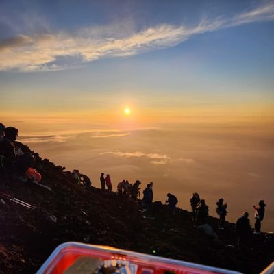 nomanoma121's profile picture. 